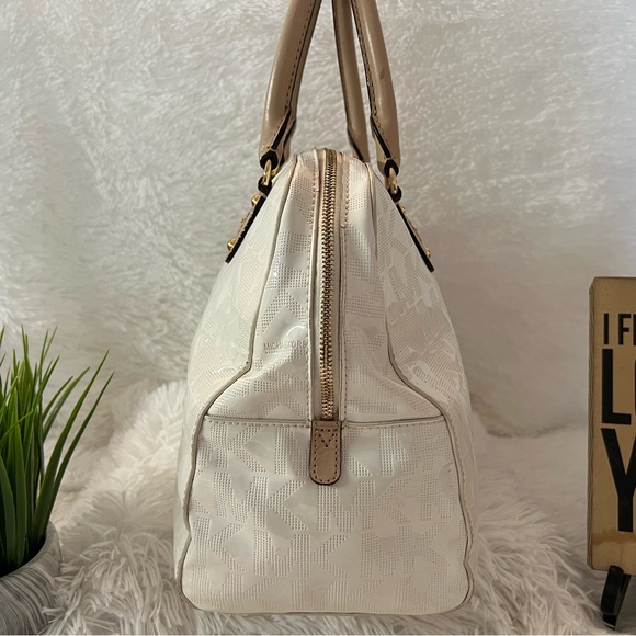 Michael Kors White Patent Leather Cindy Dome Satchel & Wallet - Picture 5 of 16